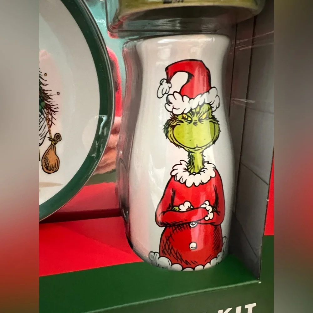 The Grinch Santa’s Cookie Kit – Plate, Mug, Milk Jug + Cookies | New in Box‎